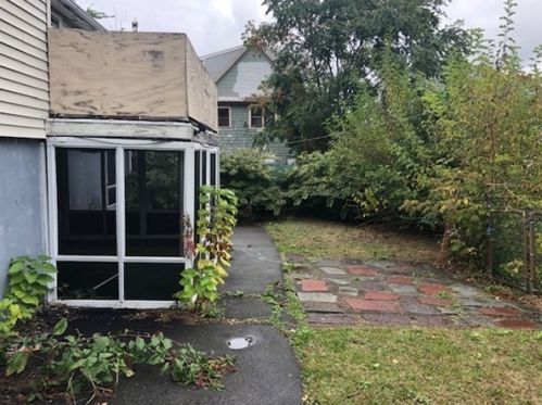 15 Russell Pl, Everett, MA 02149 exterior