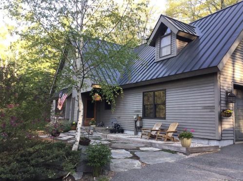 44 Pine Rd, Colbrook, CT exterior