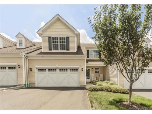 82 White Oak Dr, Waterbury, CT 06712 exterior