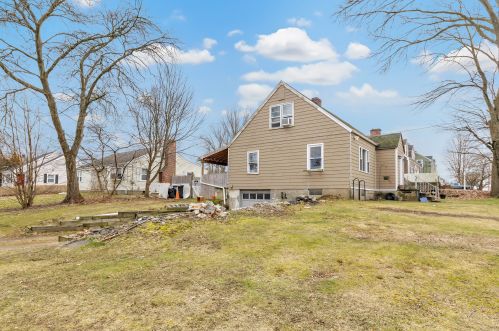 2252 Broadbridge Ave, Stratford, CT 06614 exterior