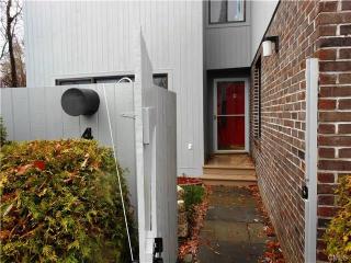 4 Raspberry Ln, Ridgefield, CT 06877 exterior