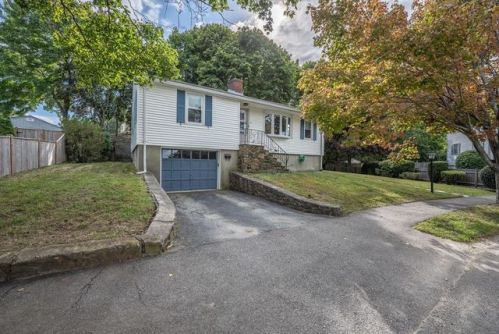 11 Dooling Cir, Peabody, MA 01960 exterior