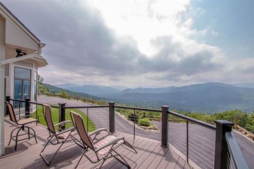 54 Balsam Rd, Jackson, NH 03846 exterior