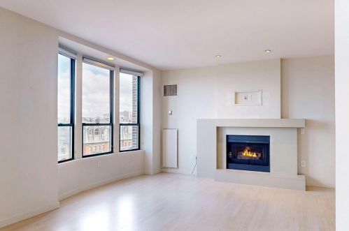 755 Boylston St, Roxbury-Xing, MA 02467 exterior