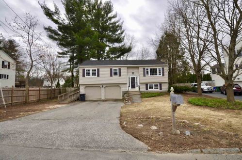 33 Brinton Dr, Nashua, NH 03064 exterior