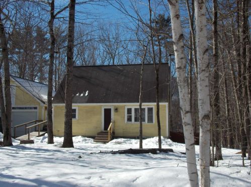 180 Beechnut Dr, Hales Location, NH 03860 exterior