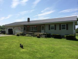 408 St Albans Rd, Hog Island, VT 05488 exterior