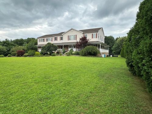 3128 Boston Rd, Wilbraham, MA 01095 exterior