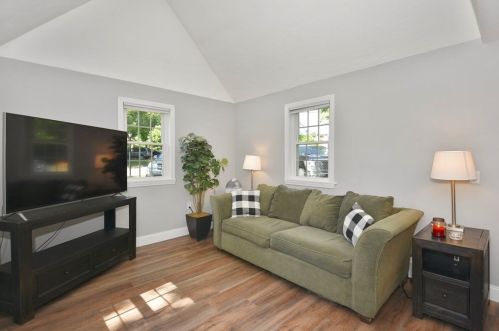 20 Bayberry Dr, Worcester, MA 01607 exterior