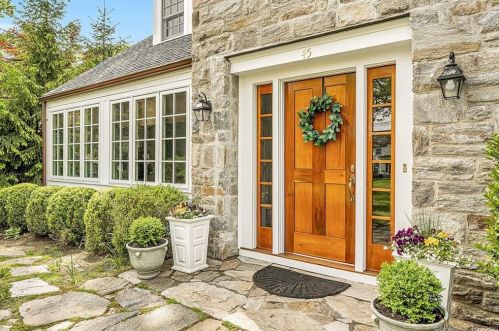 45 Wesskum Wood Rd, Riverside, CT 06878 exterior