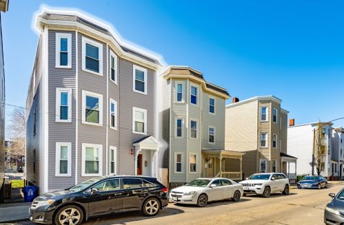 28 Howell St, Roxbury Xing, MA 02125 exterior