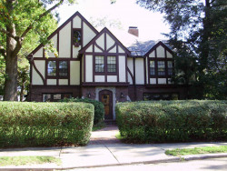 32 Leonard Ave, Newton, MA 02465 exterior