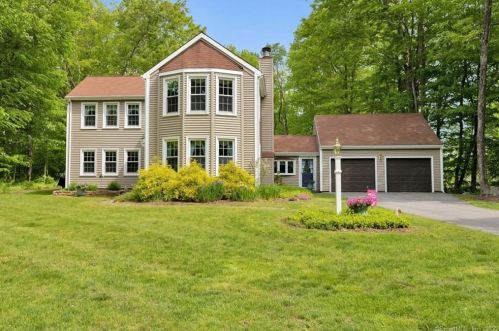 285 Skinner Ln, Hebron, CT 06248 exterior