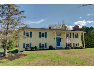 5 Lonesome Pine Rd, Cumberland, RI 02864 exterior