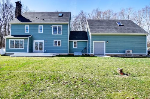 11 Bull Hill Rd, Colchester, CT 06415 exterior
