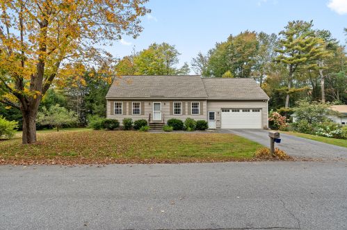 66 Hennessey Ave, Brunswick, ME 04011 exterior