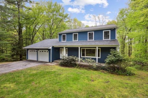 16 Devonshire Dr, Danbury, CT 06811 exterior