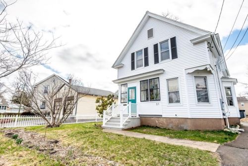 31 Roberts St, Middletown, CT 06457 exterior