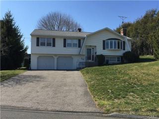 107 Emerson Dr, Stratford, CT 06614 exterior