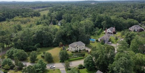4 Meadowlark Farm Ln, Middleton, MA 01949 exterior