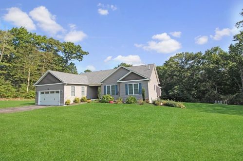 26 Randeau Psge, Westerly, RI 02891 exterior