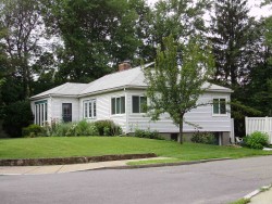 49 Heatherland Rd, Newton, MA 02461 exterior