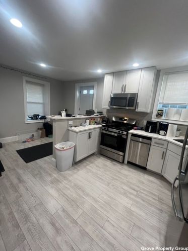 15 Washburn St, Roxbury-Xing, MA 02125 exterior