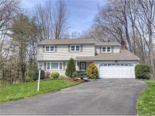 308 Tulip Dr, Meriden, CT 06450 exterior