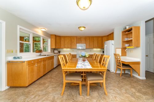 186 Rhode Island Ave, Lyman, ME 04002 exterior