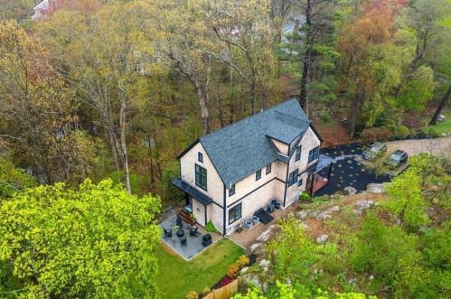 24 Forest Ave, Cohasset, MA 02025 exterior