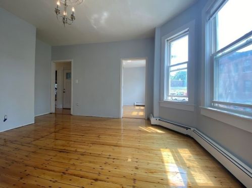 212 Boylston St, Roxbury-Xing, MA 02116 exterior