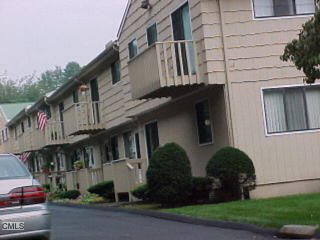 32 Patterson Ave, Stratford, CT 06614 exterior