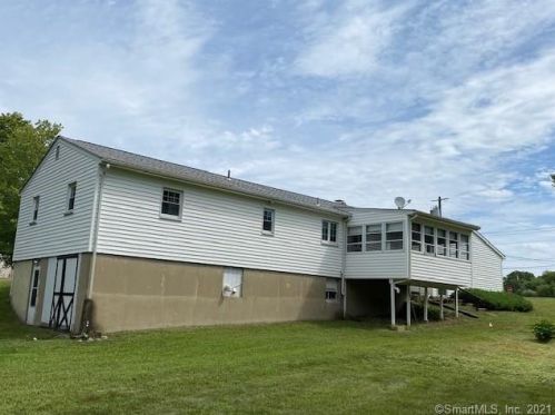 147 Kendall Rd, Norwich, CT 06351 exterior