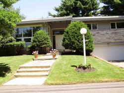 27 June Ln, Newton, MA 02459 exterior