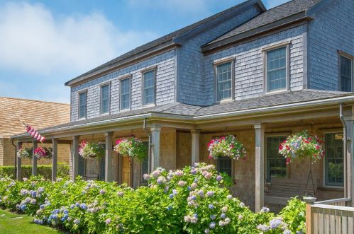 63 Chester St, Nantucket, MA 02554 exterior