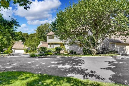 519 Lyon Farm Dr, Greenwich, CT 06831 exterior