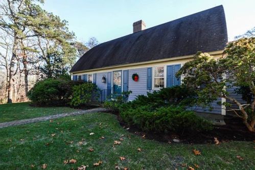 111 Attucks Trl, Chatham, MA 02633 exterior