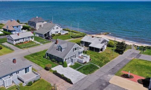 25 Overlook Knoll Rd, Mashpee, MA 02649 exterior