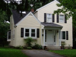 15 Carl St, Newton, MA 02461 exterior