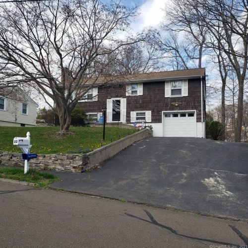 22 Lakewood Dr, Norwalk, CT 06851 exterior