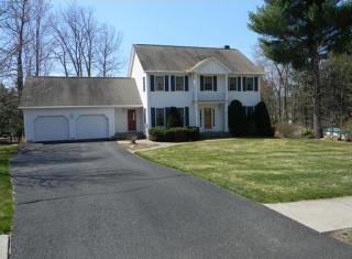 76 Hawks Cir, Montgomery, MA 01085 exterior