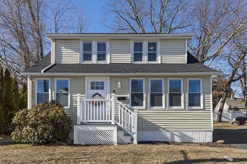 6 Idalla Rd, Worcester, MA 01606 exterior