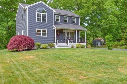 65 Harvey Ln, Whitman, MA 02382 exterior