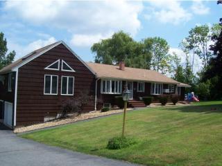 383 Old Gage Hill Rd, Pelham, NH 03076 exterior