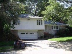 154 Cynthia Rd, Newton, MA 02459 exterior