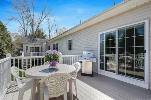 23 Village Ct, Colchester, CT exterior