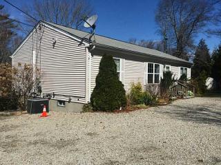 678 Bulgarmarsh Rd, Tiverton, RI 02878 exterior