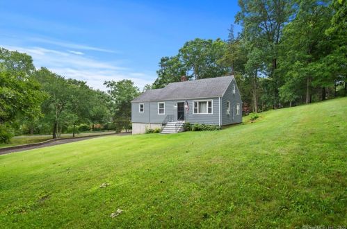 55 Webb Cir, Upper Stepney, CT 06468 exterior