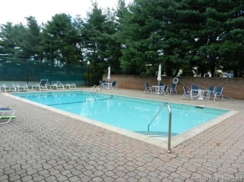 21 Regents Park, Westport, CT 06880 exterior