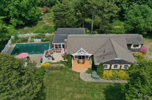 21 Lords Hill Rd, Stonington, CT 06378 exterior